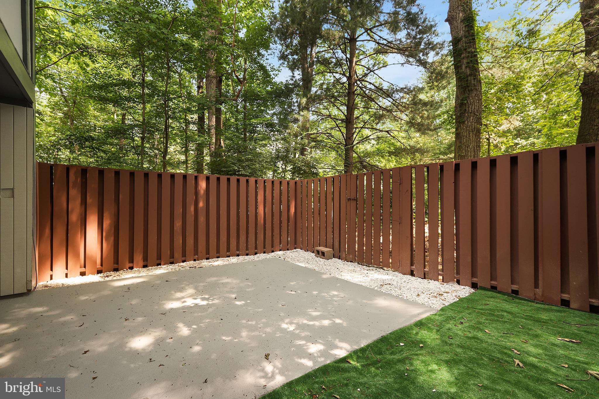 12138 Captiva Court Reston, VA 20191 - Photo 31 of 35 Gallery Image 31