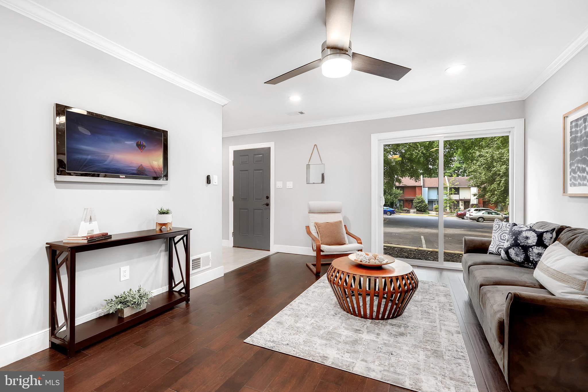 12138 Captiva Court Reston, VA 20191 - Photo 7 of 35 Gallery Image 7