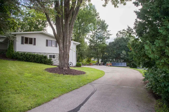 $399,900 | 1103 Hillcrest Road, Black Earth, WI 53515