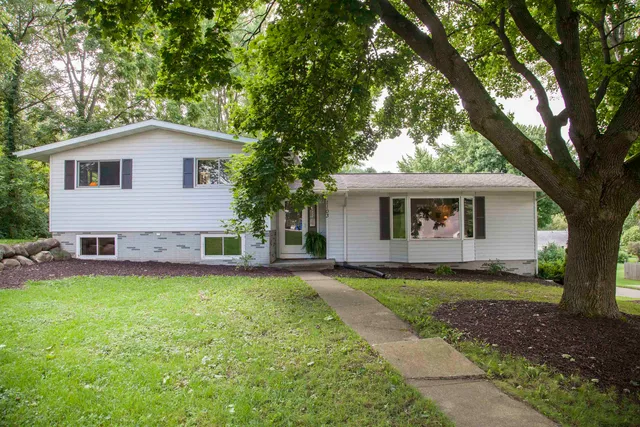 $399,900 | 1103 Hillcrest Road, Black Earth, WI 53515