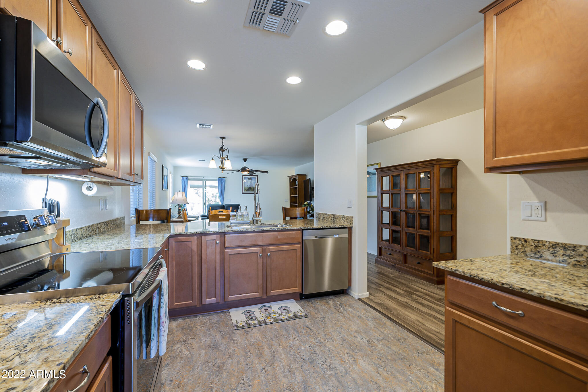 1804 South Hayley Road Apache Junction, AZ 85119 - Photo 1 of 49 kitchen