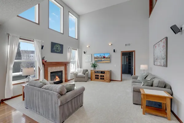 $700,000 | 2105 Pembina Lane, Shakopee, MN 55379