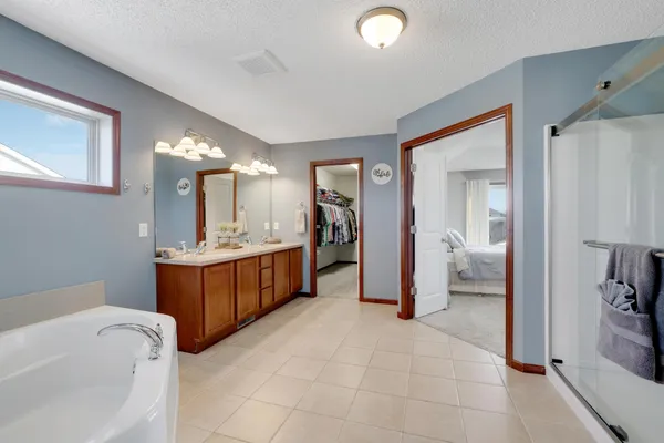 $700,000 | 2105 Pembina Lane, Shakopee, MN 55379