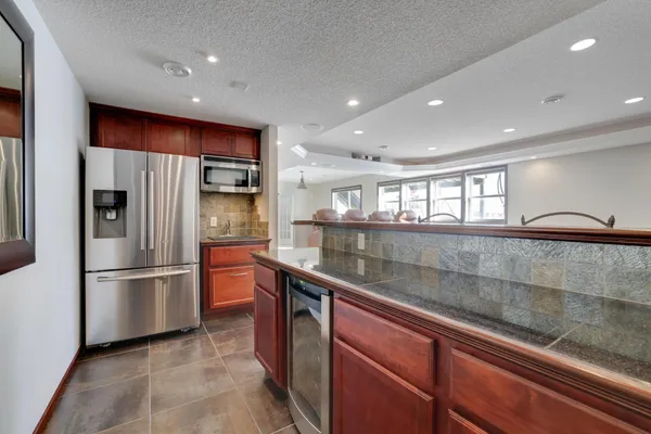 $700,000 | 2105 Pembina Lane, Shakopee, MN 55379