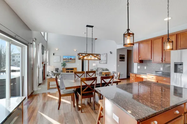 $700,000 | 2105 Pembina Lane, Shakopee, MN 55379