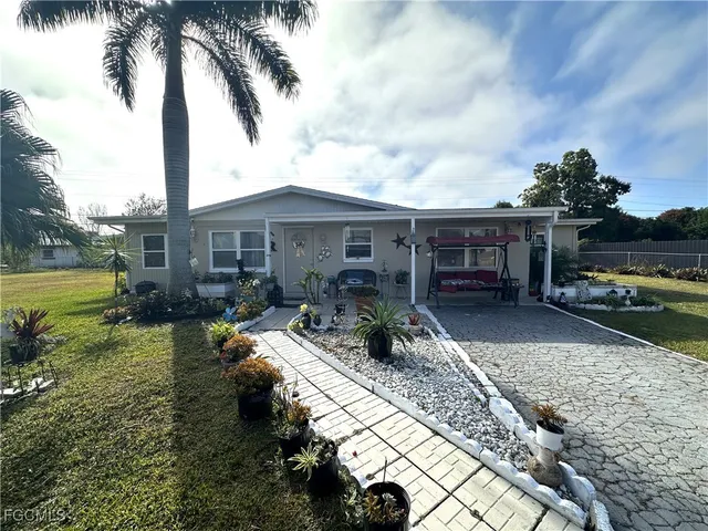 $229,900 | 100 Davis Road, Lehigh Acres, FL 33936