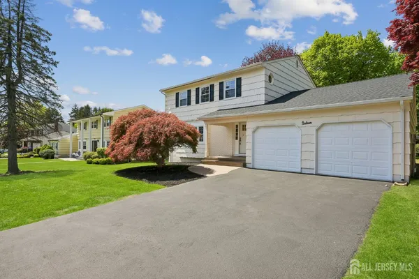 $899,000 | 16 Hershey Road, East Brunswick, NJ 08816