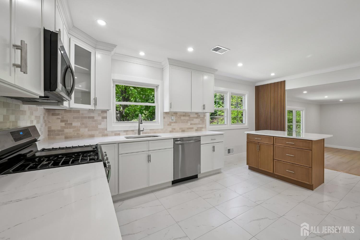 16 Hershey Road East Brunswick, NJ 08816 - Photo 12 of 50