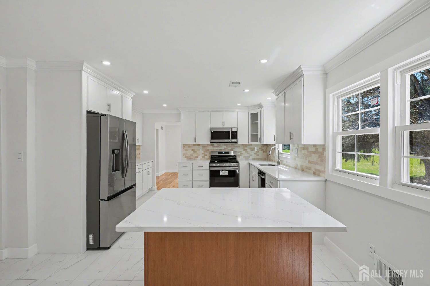 16 Hershey Road East Brunswick, NJ 08816 - Photo 21 of 59