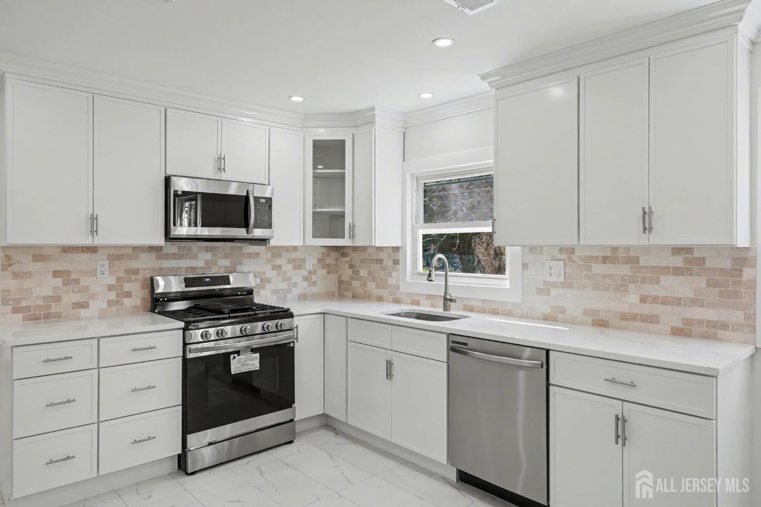 16 Hershey Road East Brunswick, NJ 08816 - Photo 23 of 59