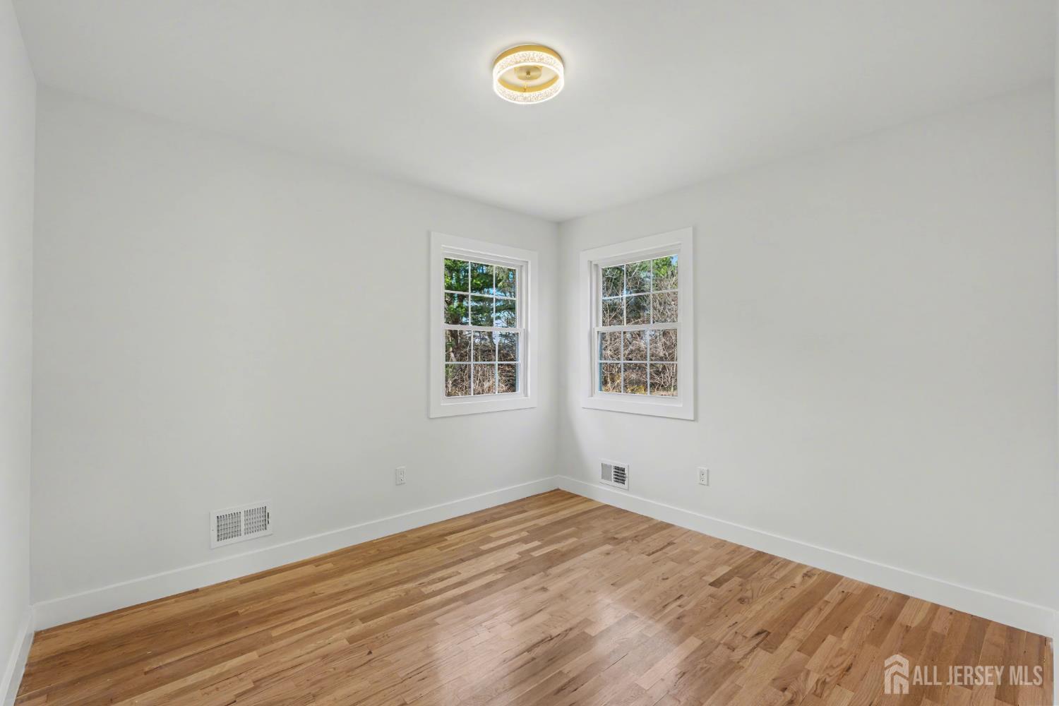 16 Hershey Road East Brunswick, NJ 08816 - Photo 33 of 50