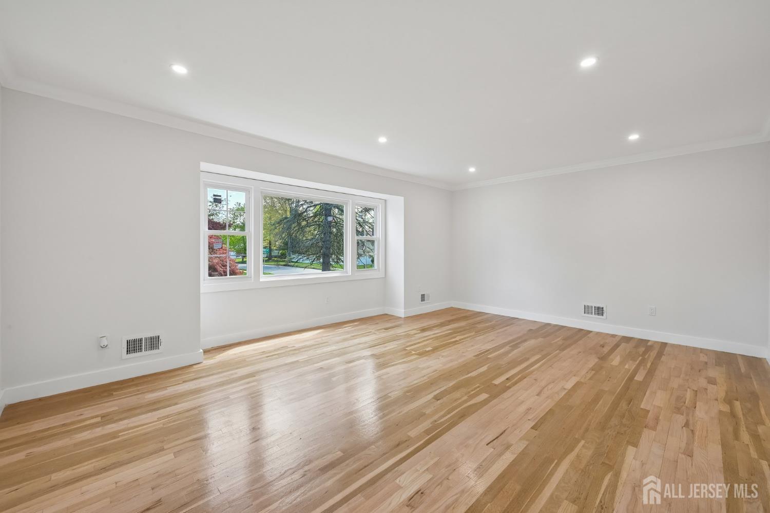 16 Hershey Road East Brunswick, NJ 08816 - Photo 5 of 50