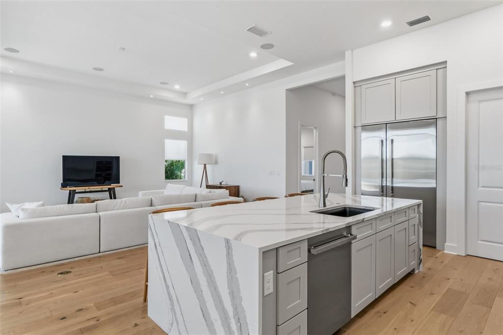 7982 Redonda Loop Bradenton, FL 34202 - Photo 5 of 46