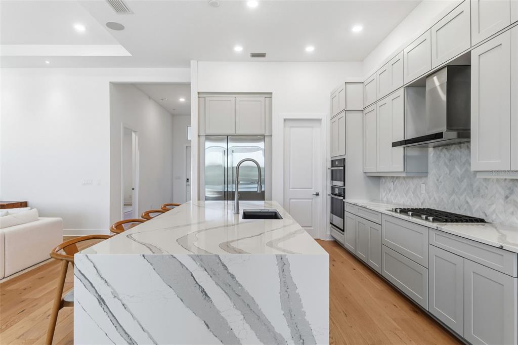 7982 Redonda Loop Bradenton, FL 34202 - Photo 6 of 46