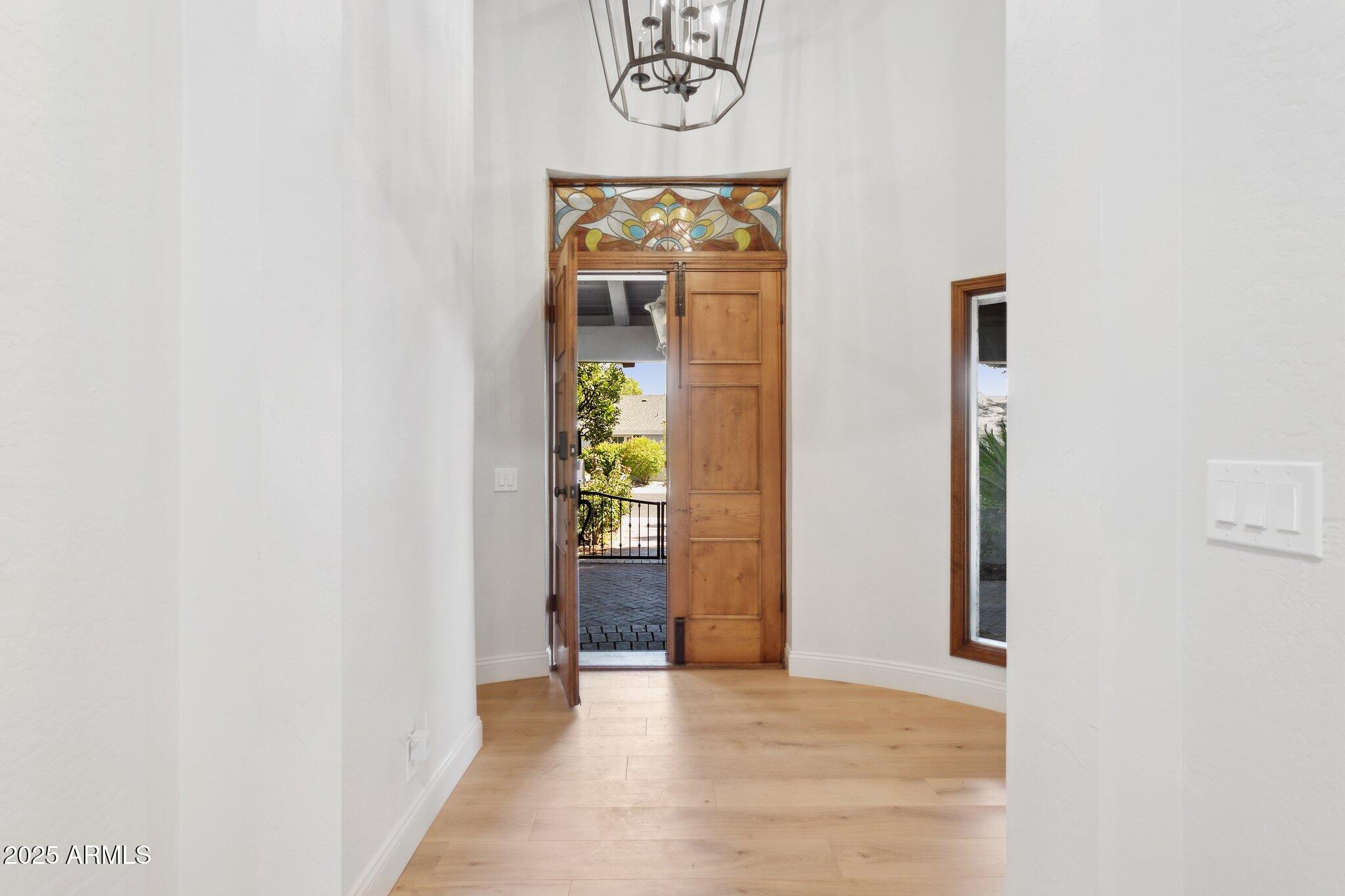 230 West Morten Avenue Phoenix, AZ 85021 - Photo 9 of 69 Dramatic entry