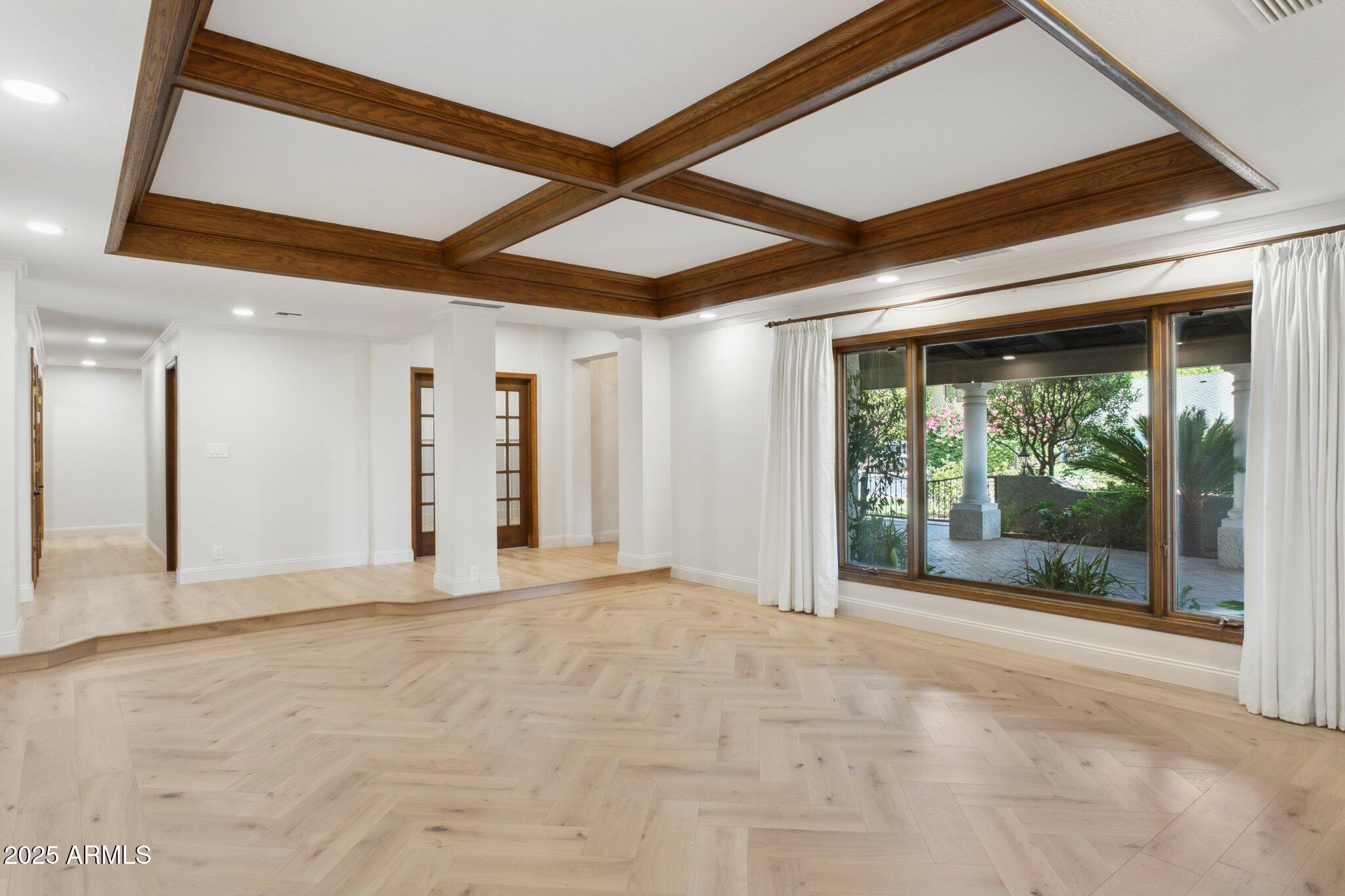 230 West Morten Avenue Phoenix, AZ 85021 - Photo 14 of 69 Picture window