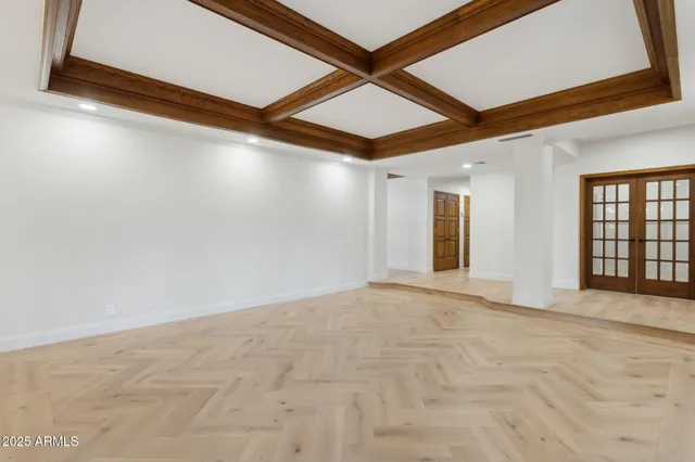 $1,950,000 | 230 West Morten Avenue, Phoenix, AZ 85021