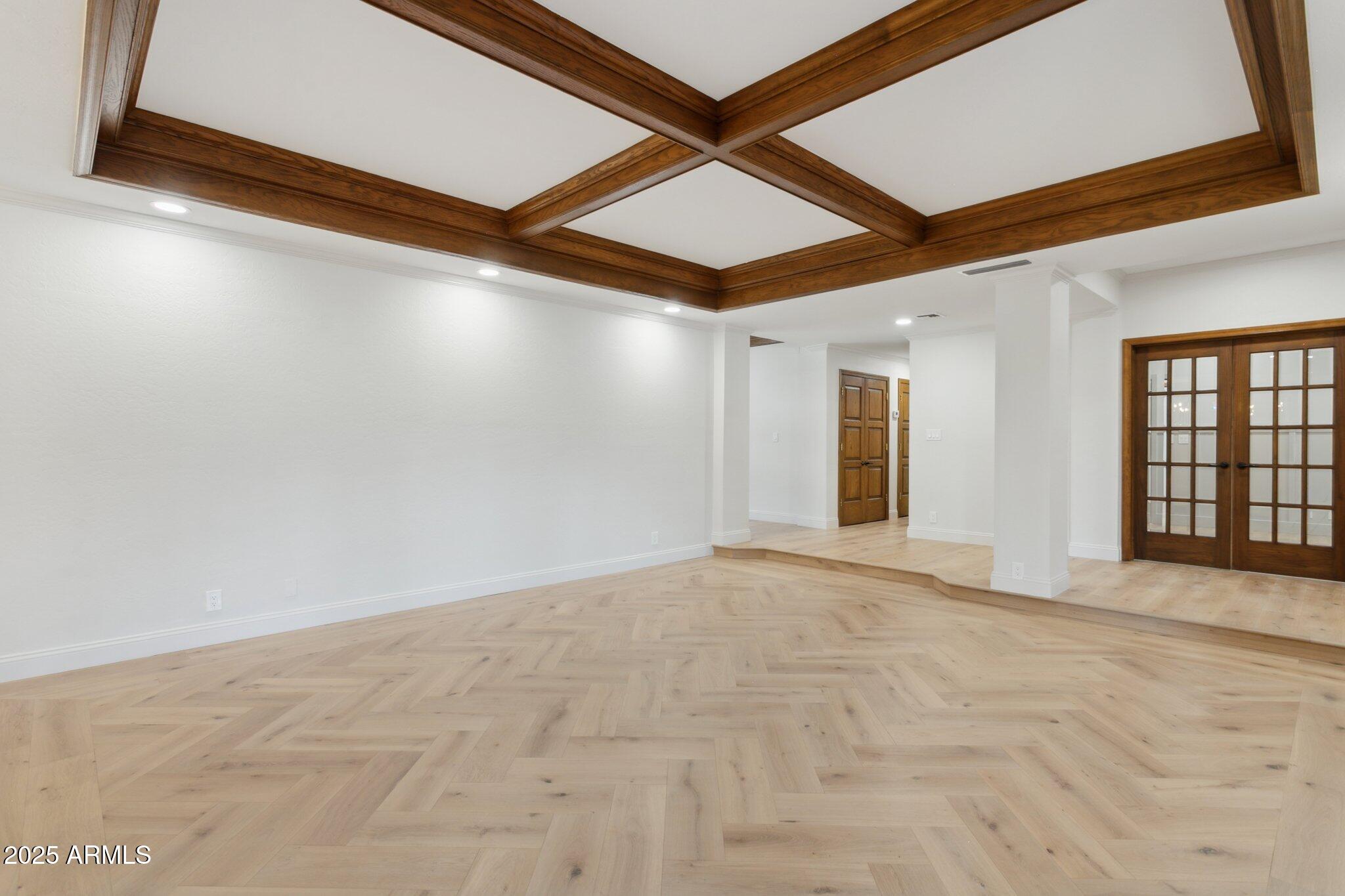 230 West Morten Avenue Phoenix, AZ 85021 - Photo 15 of 69 Living room