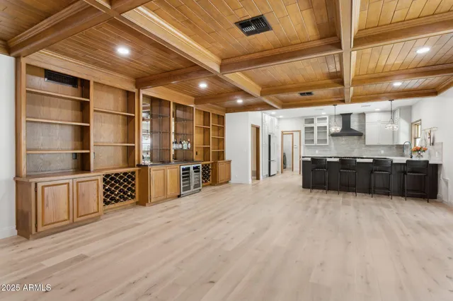 $1,950,000 | 230 West Morten Avenue, Phoenix, AZ 85021