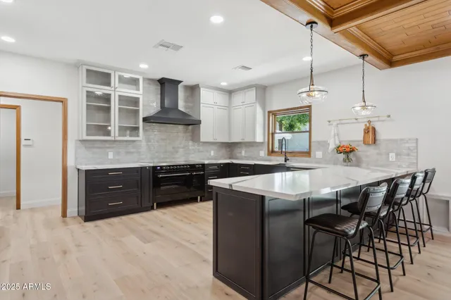 $1,950,000 | 230 West Morten Avenue, Phoenix, AZ 85021