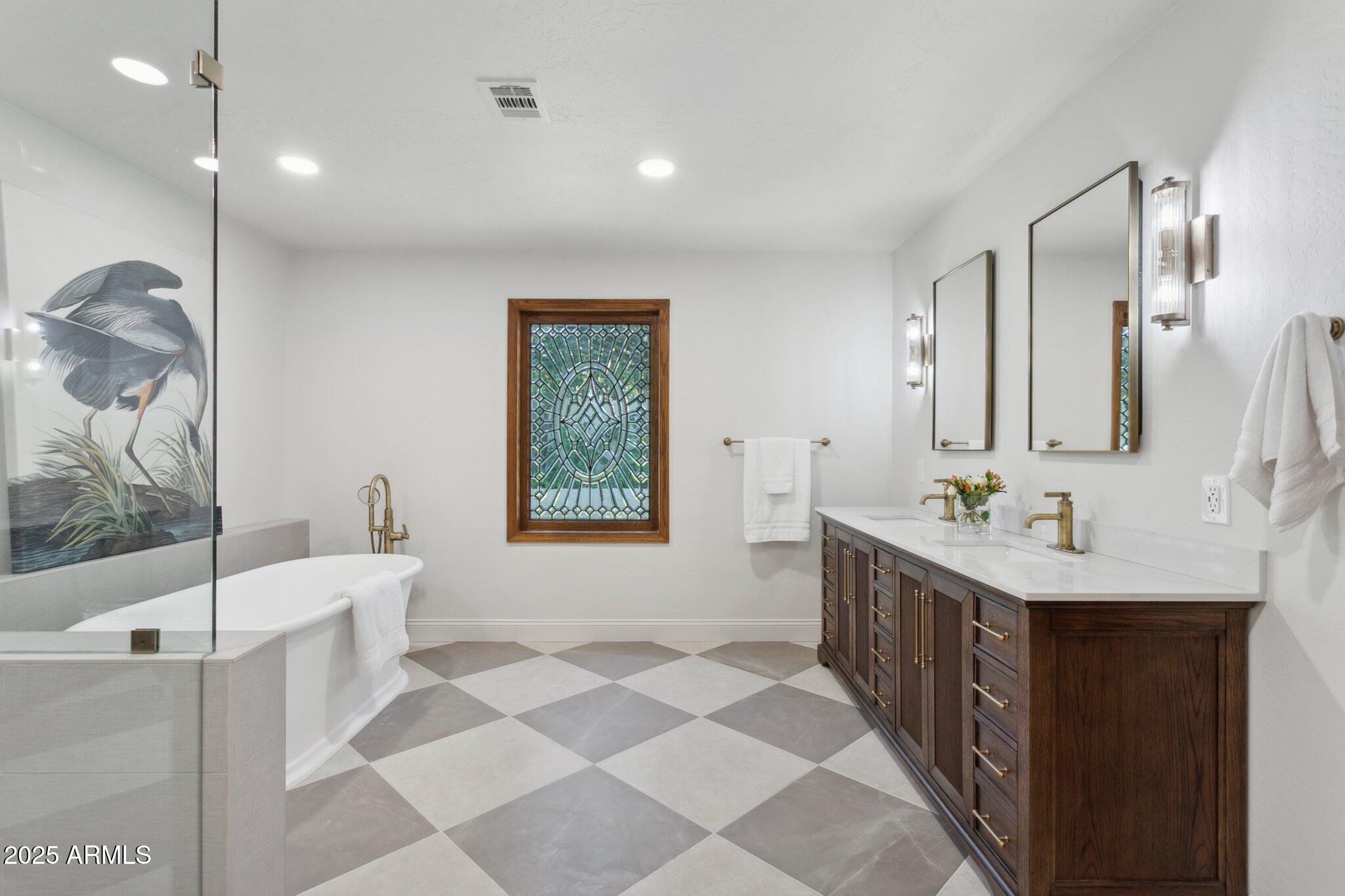 230 West Morten Avenue Phoenix, AZ 85021 - Photo 40 of 69 Primary bathroom