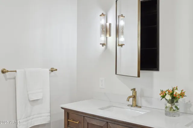 $1,950,000 | 230 West Morten Avenue, Phoenix, AZ 85021