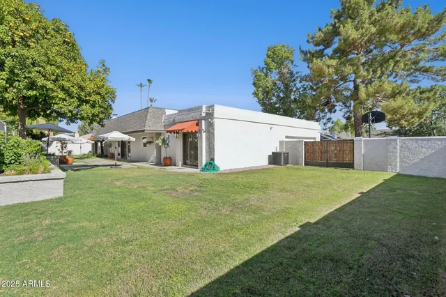 $1,950,000 | 230 West Morten Avenue, Phoenix, AZ 85021