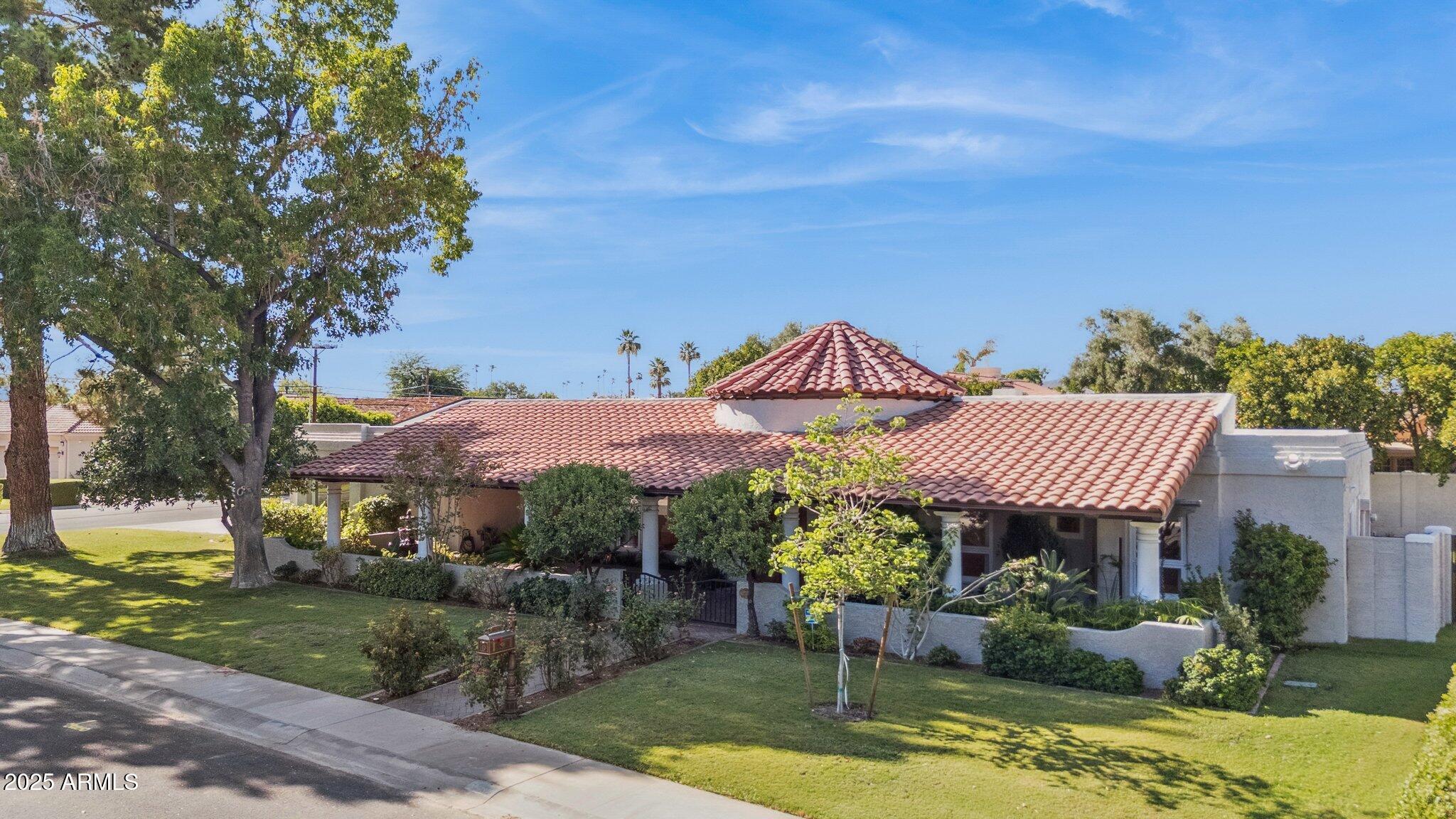 230 West Morten Avenue Phoenix, AZ 85021 - Photo 64 of 69 Grassy front