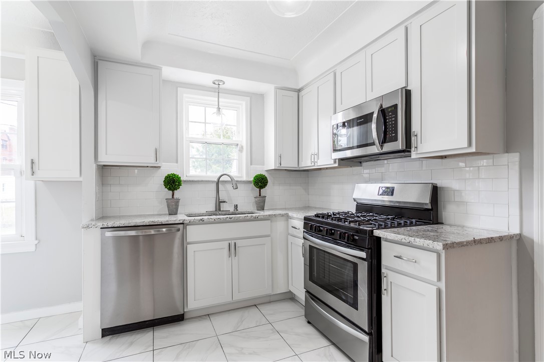 3658 Avalon Road Cleveland, OH 44120 - Photo 5 of 20