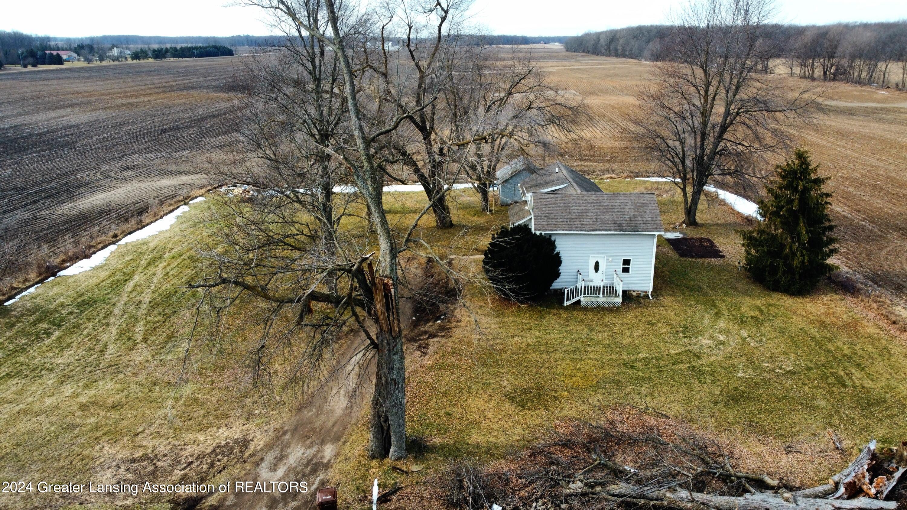 12121 North Cochran Road Grand Ledge, MI 48837 - Photo 2 of 12 1