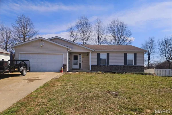 $290,000 | 201 Whitetail Crossing Drive, Troy, MO 63379