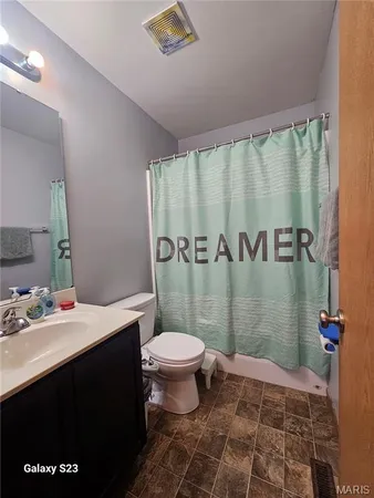$290,000 | 201 Whitetail Crossing Drive, Troy, MO 63379