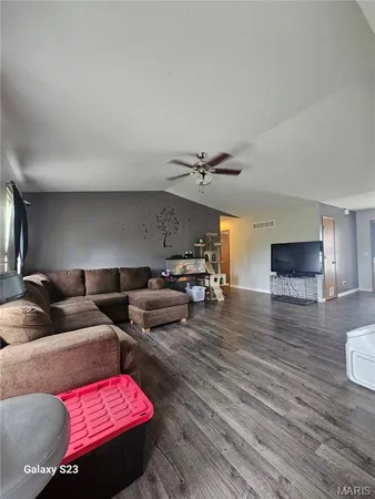 $290,000 | 201 Whitetail Crossing Drive, Troy, MO 63379