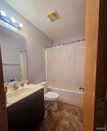 $290,000 | 201 Whitetail Crossing Drive, Troy, MO 63379