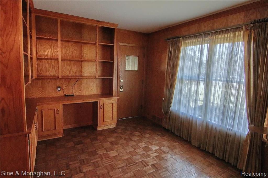 150 Lewiston Road Grosse Pointe Farms, MI 48236 - Photo 13 of 37