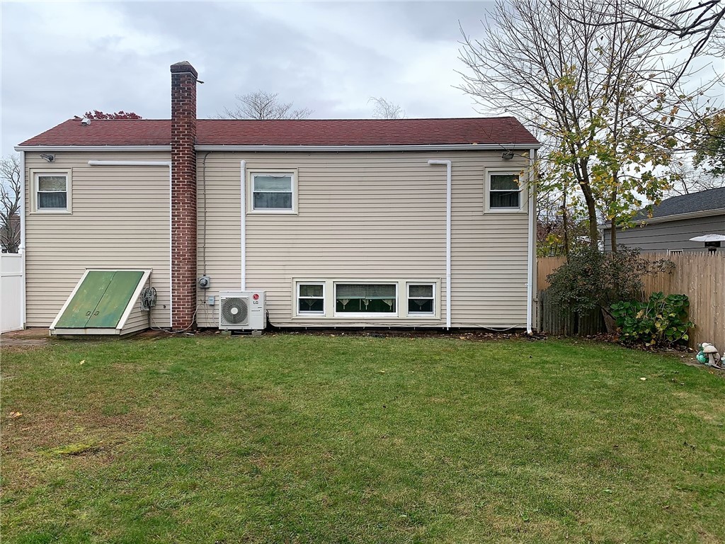 97 Glenbrook Road Warwick, RI 02889 - Photo 3 of 24 Gallery Image 3