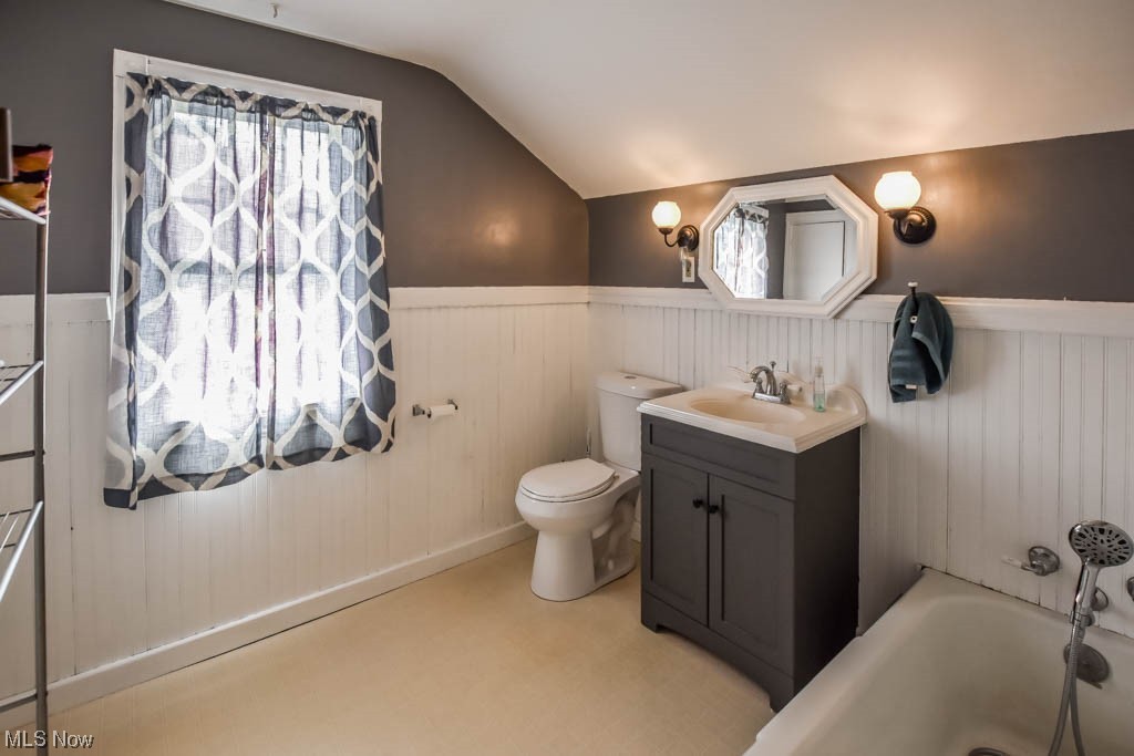 144 Raff Road Northwest Canton, OH 44708 - Photo 12 of 20 Full Bathroom