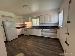 925 West Social Row Road Dayton, OH 45458 - Photo 9 of 16