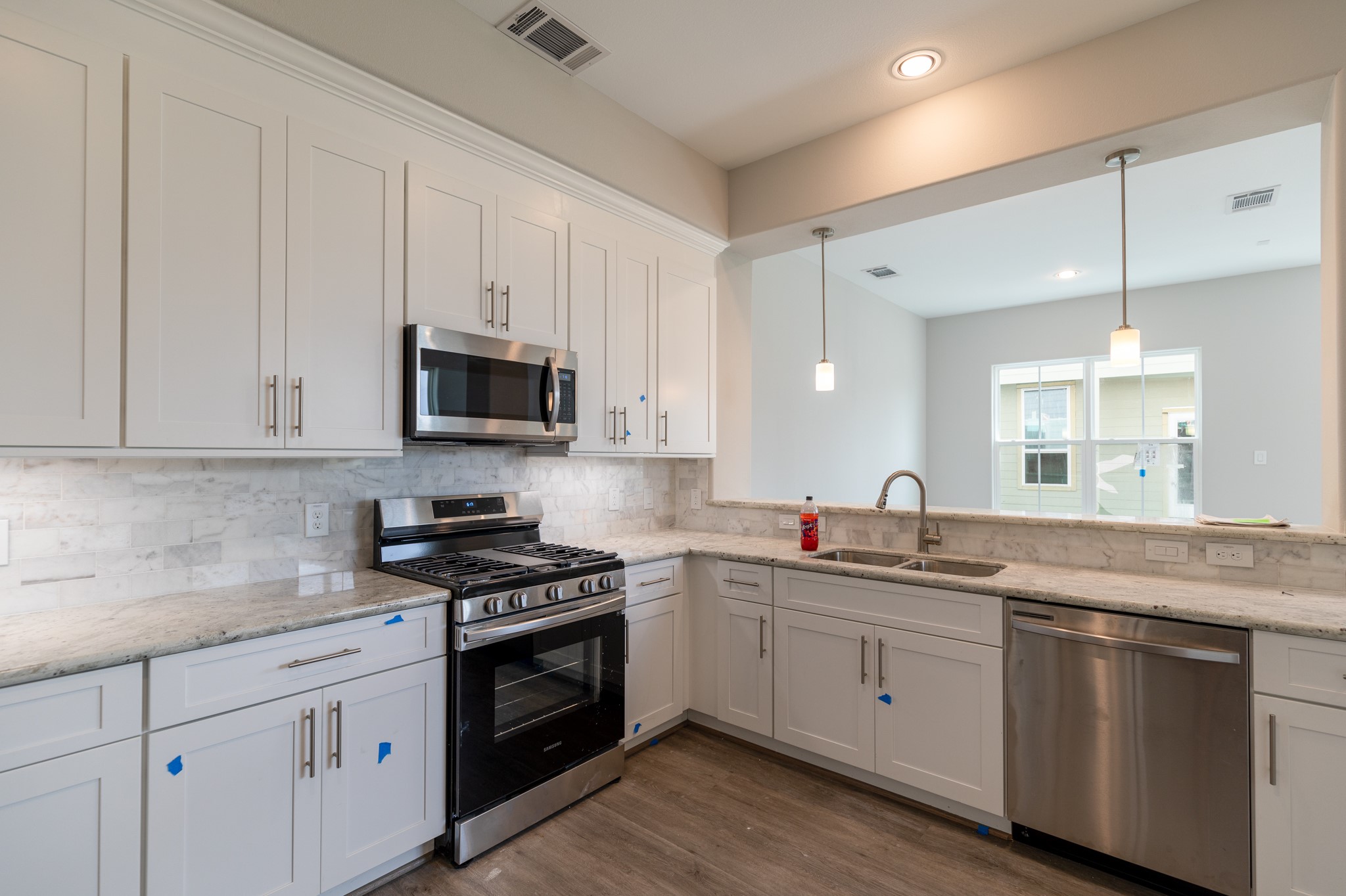 603 H Link Road Houston, TX 77009 - Photo 7 of 47