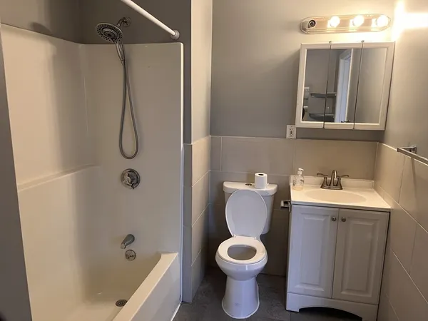 $3,300 | 242 Park Avenue, Unit 5, Revere, MA 02151