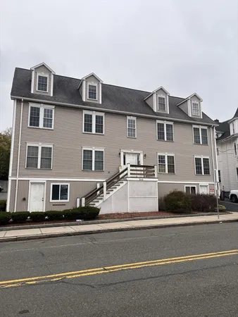 $3,300 | 242 Park Avenue, Unit 5, Revere, MA 02151