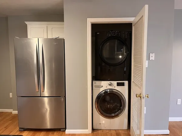 $3,300 | 242 Park Avenue, Unit 5, Revere, MA 02151