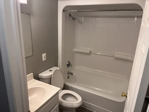 $3,300 | 242 Park Avenue, Unit 5, Revere, MA 02151
