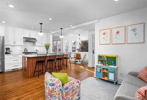 $1,395,000 | 123 Ellison Avenue, Bronxville, NY 10708