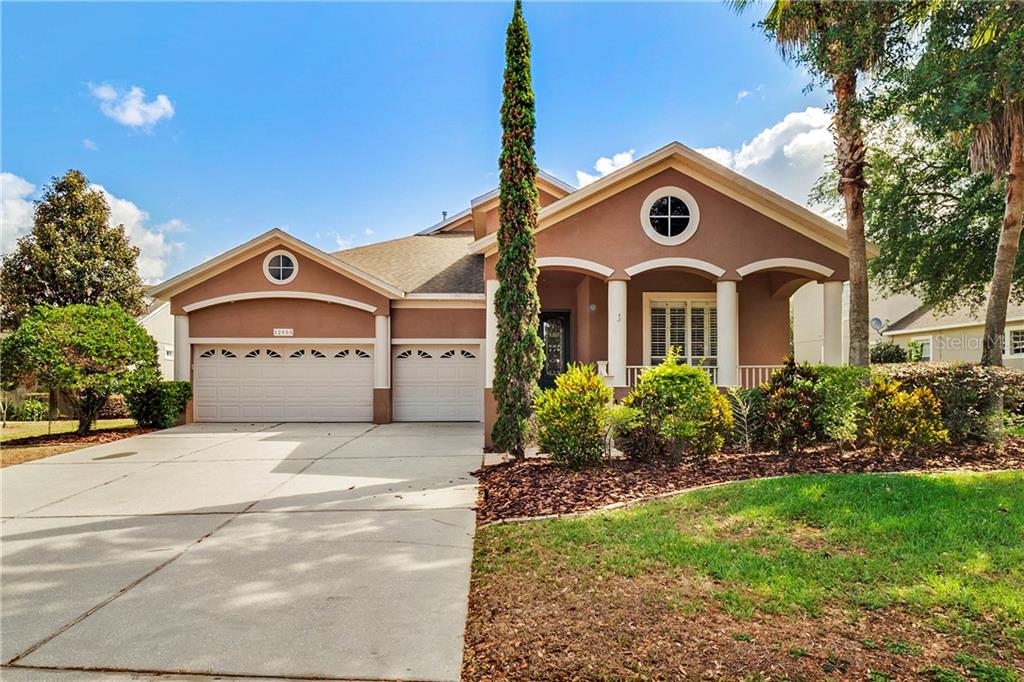 WELCOME HOME! This beautiful Keenes Pointe home is waiting for you to call it yours!