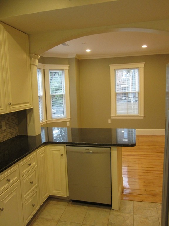6 Centre Street, Unit 2 Cambridge, MA 02139 - Photo 3 of 6