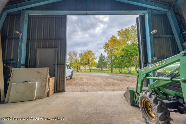 a view of a storage & utility room