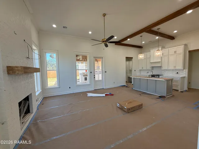 $393,536 | 103 Fountain Mdw Drive, Broussard, LA 70518