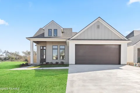 $393,036 | 103 Fountain Mdw Drive, Broussard, LA 70518