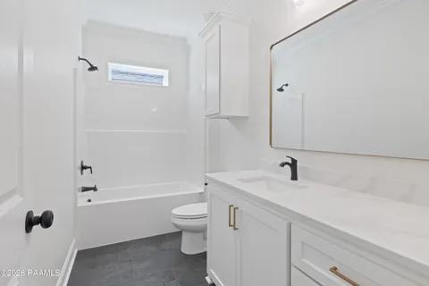 $393,036 | 103 Fountain Mdw Drive, Broussard, LA 70518